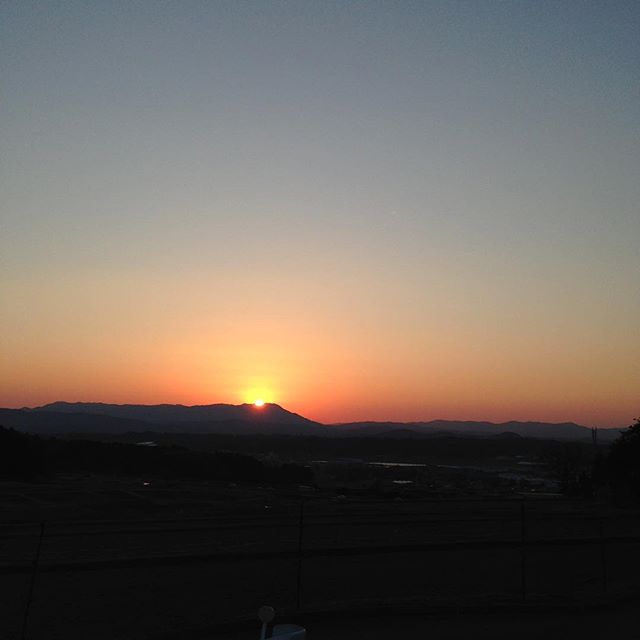 太陽が、この時期は、雨乞に沈んで綺麗です！